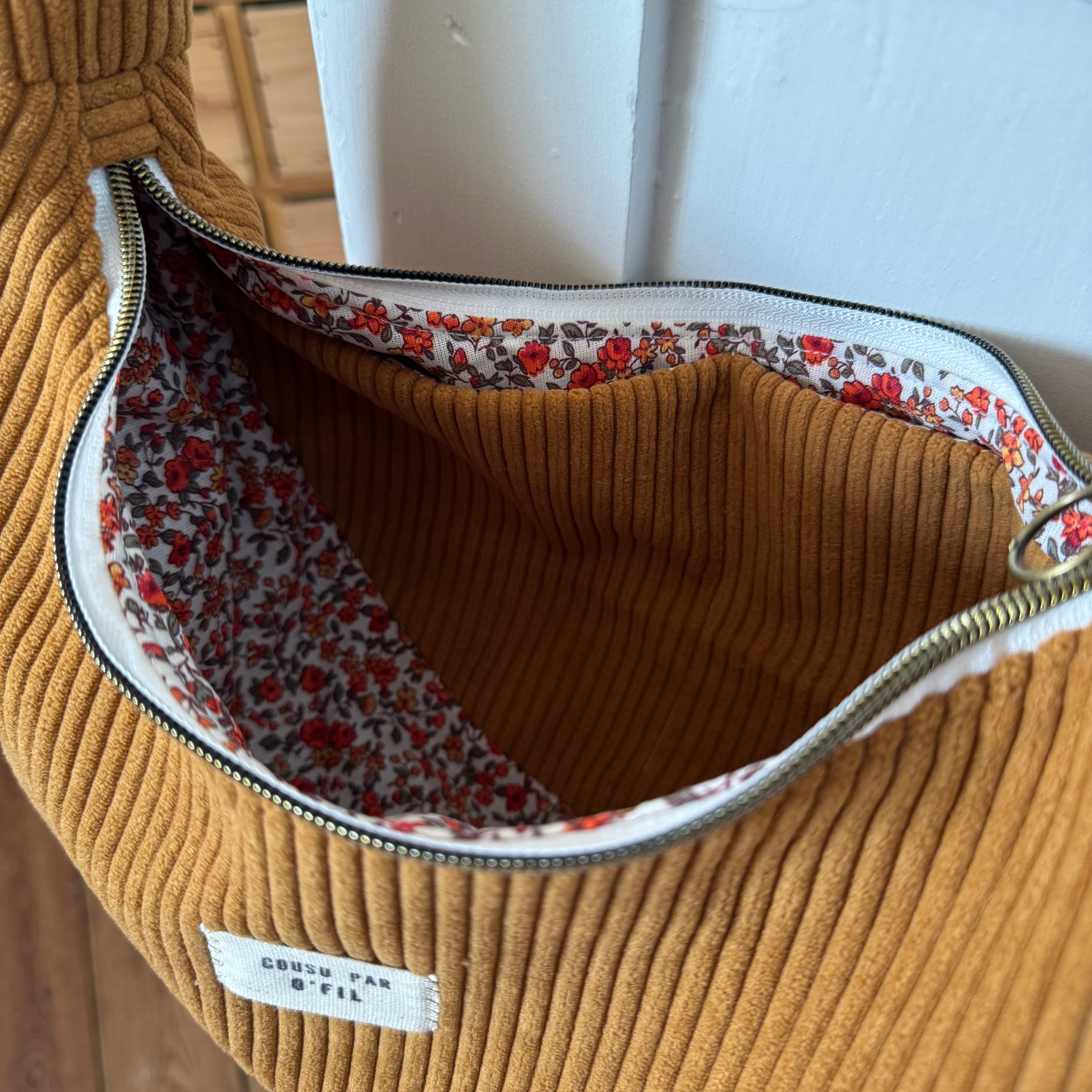 Sac demi-lune velours moutarde / fleuri