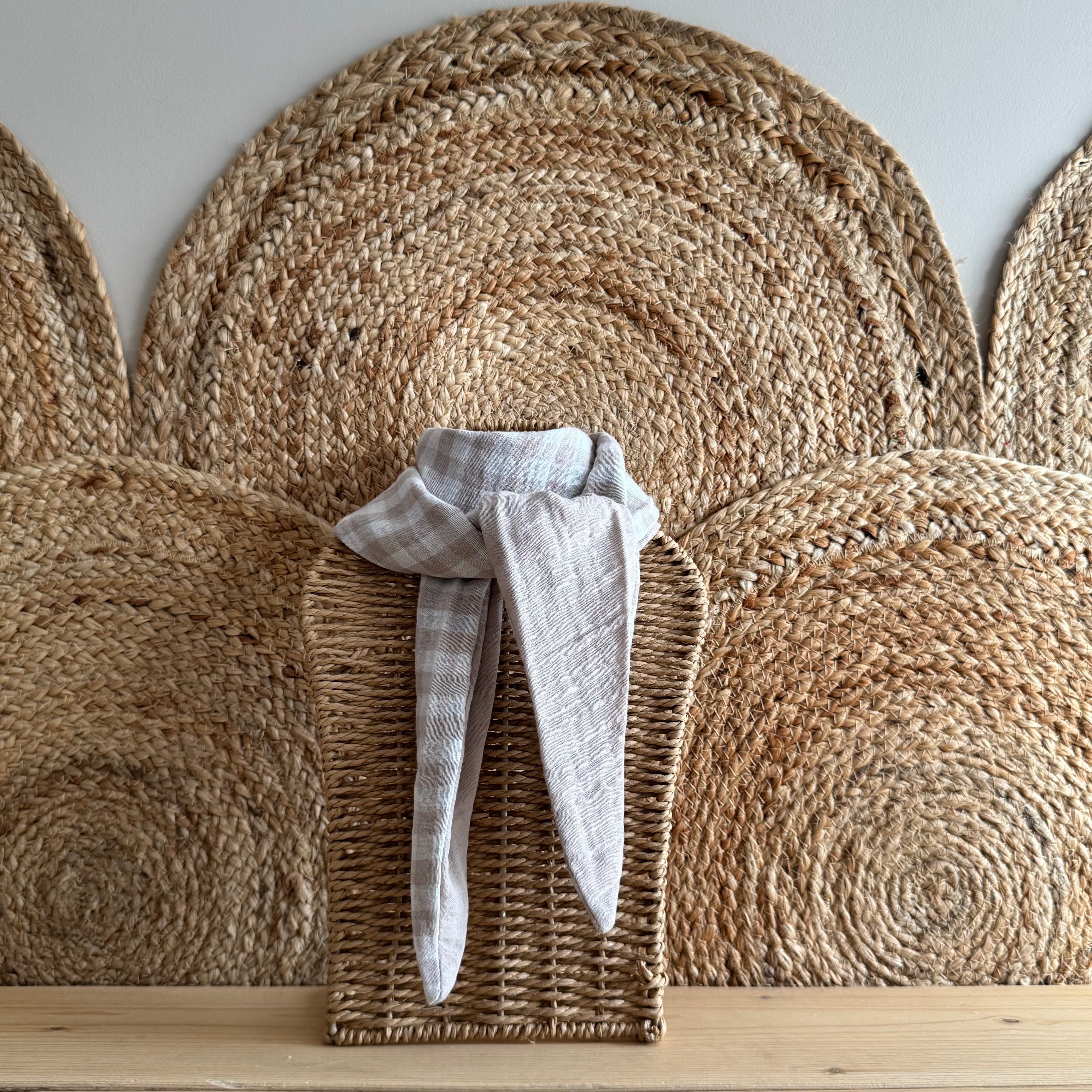 Écharpe taupe réversible uni / carreaux