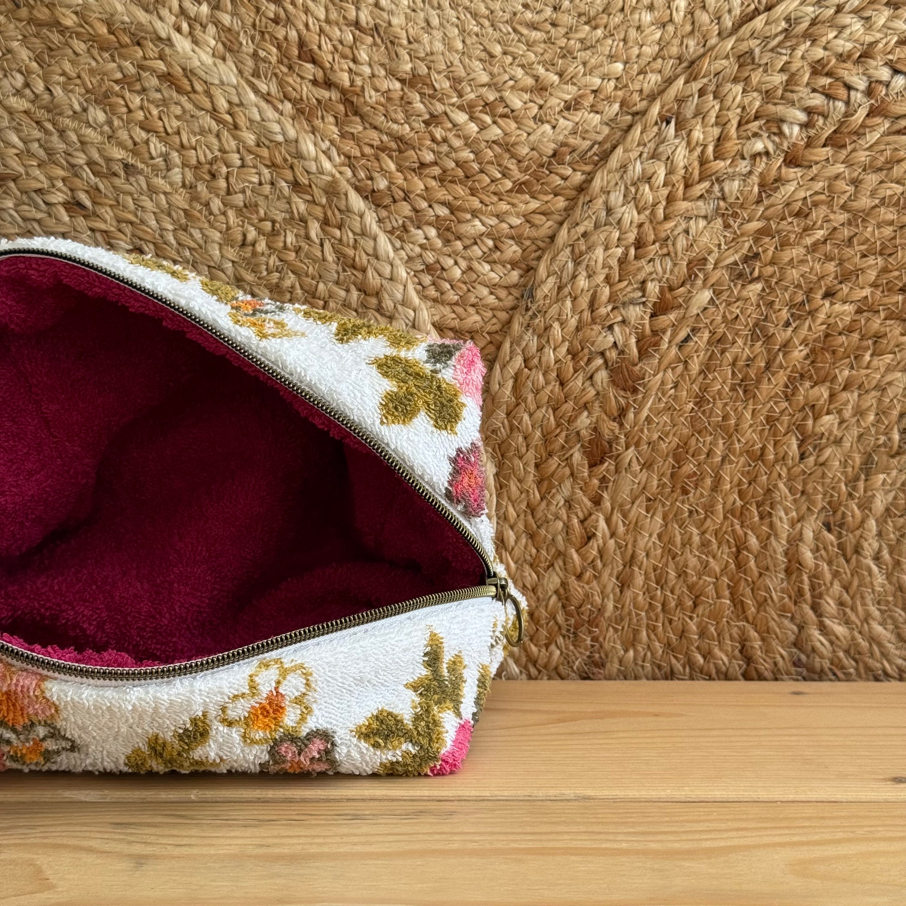 Trousse de toilette vintage fleurie / fushia
