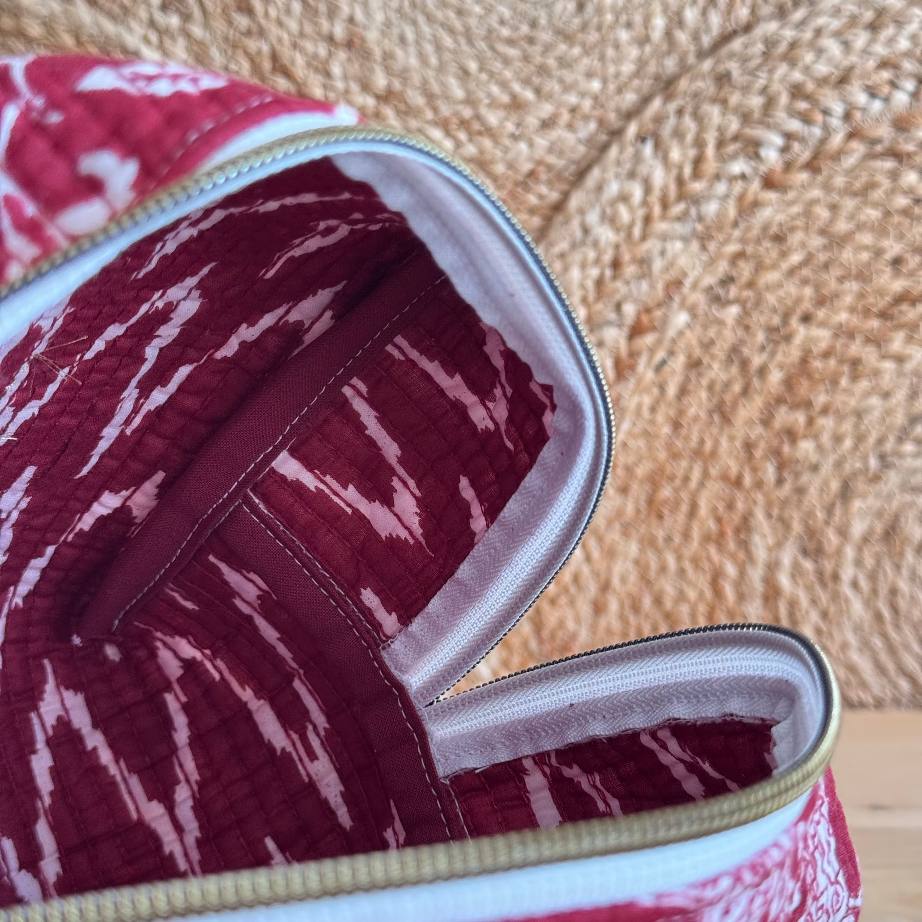 Trousse de toilette matelassé bordeaux