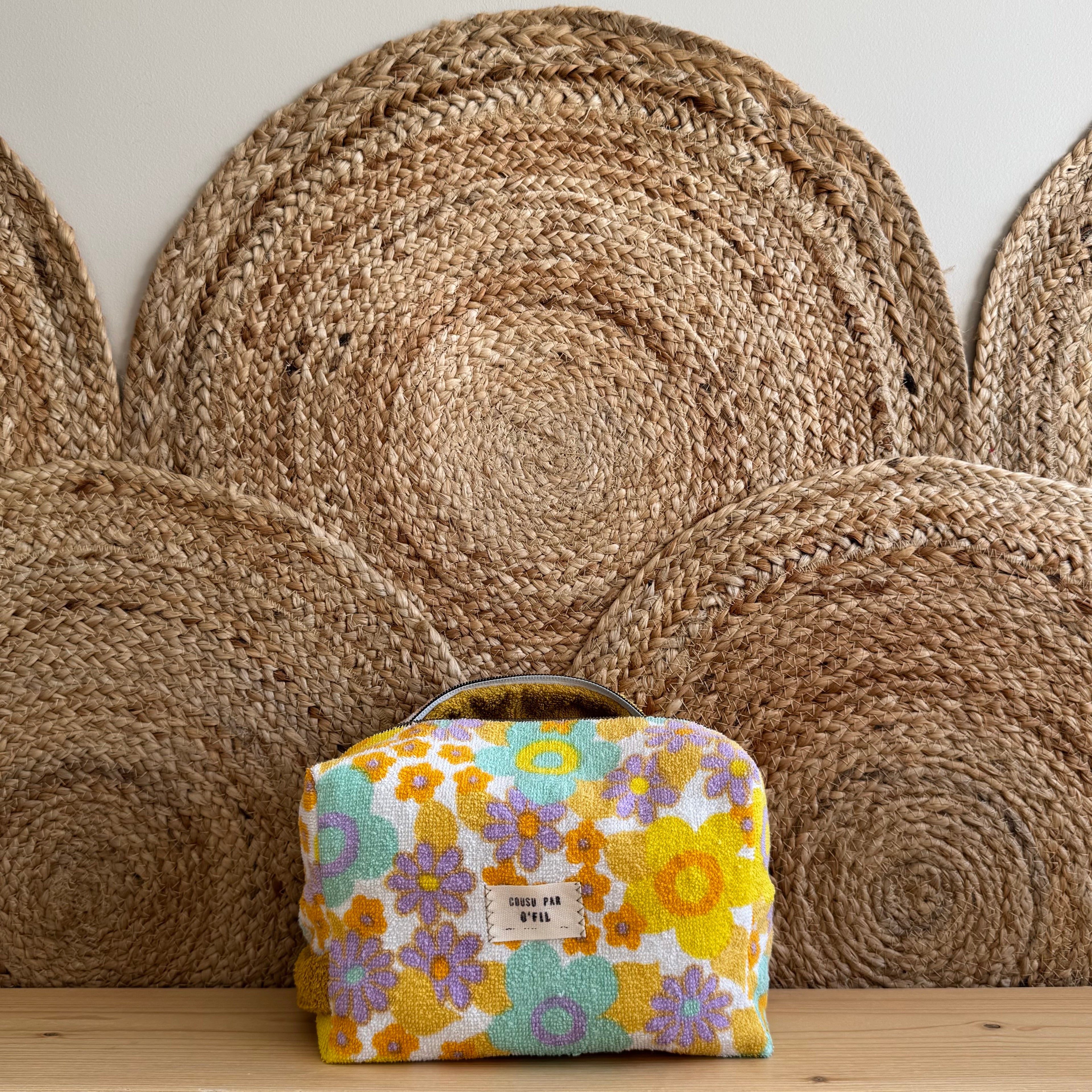 Trousse de toilette vintage fleurie / ocre