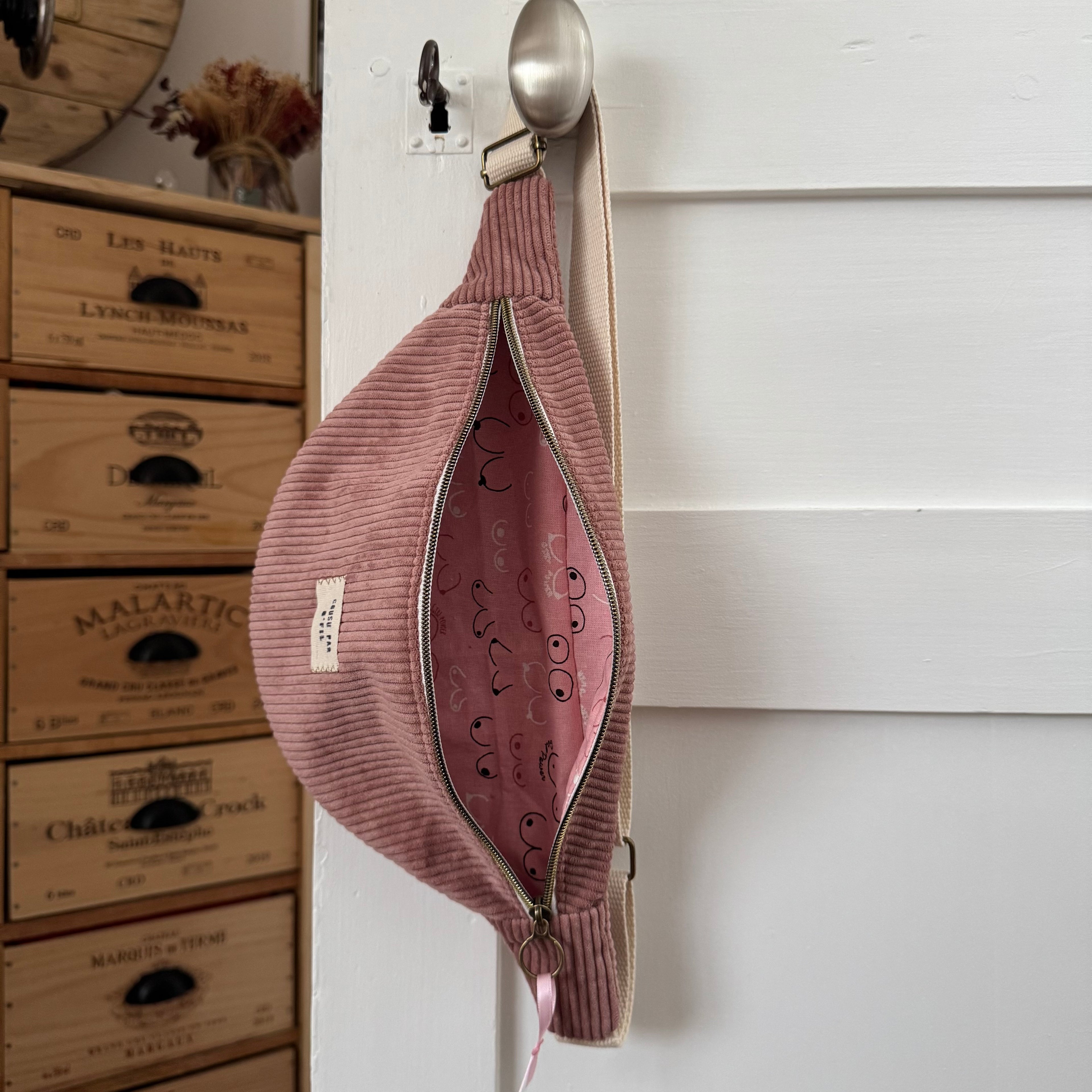 Sac banane octobre rose velours