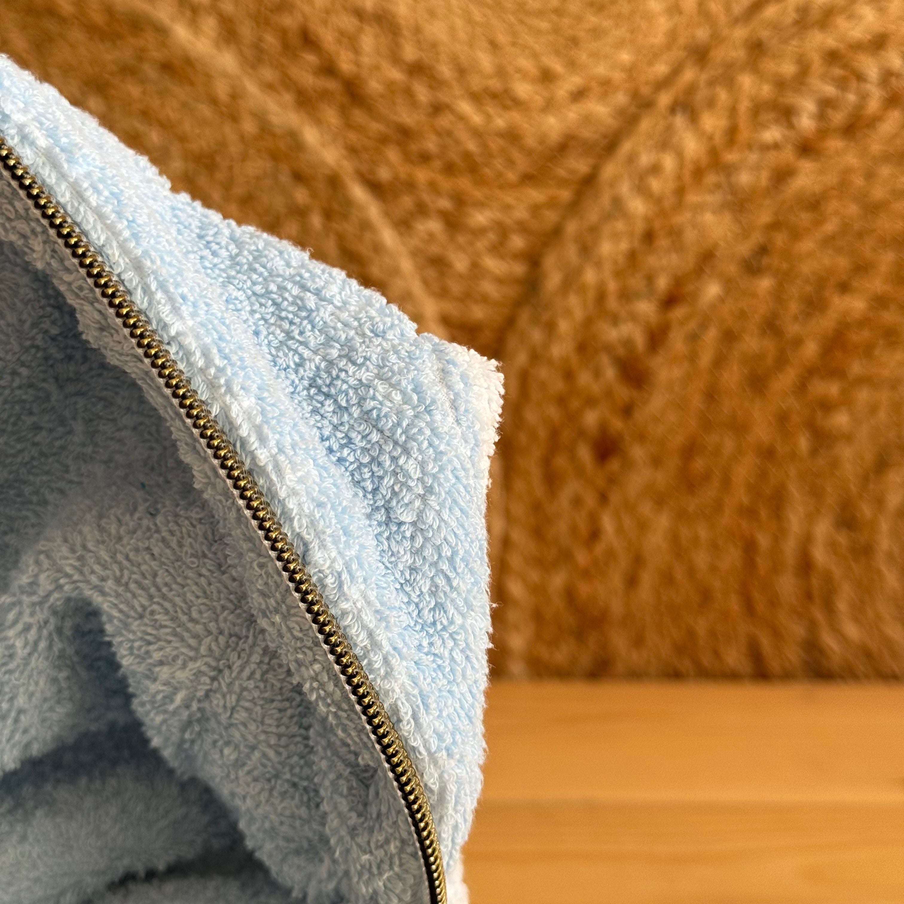 Trousse de toilette vintage fleurie / bleu ciel