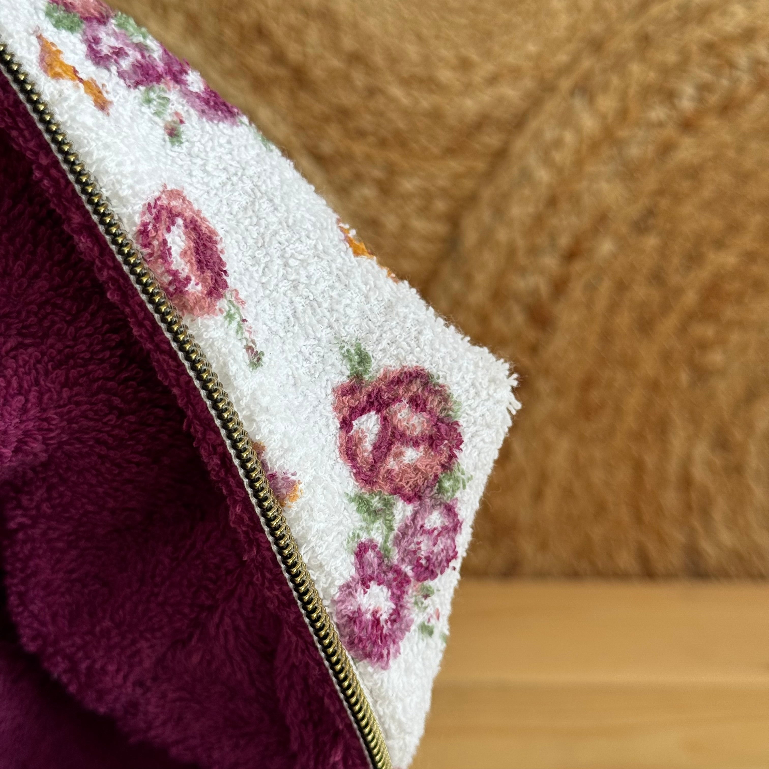 Trousse de toilette vintage fleurie / violette