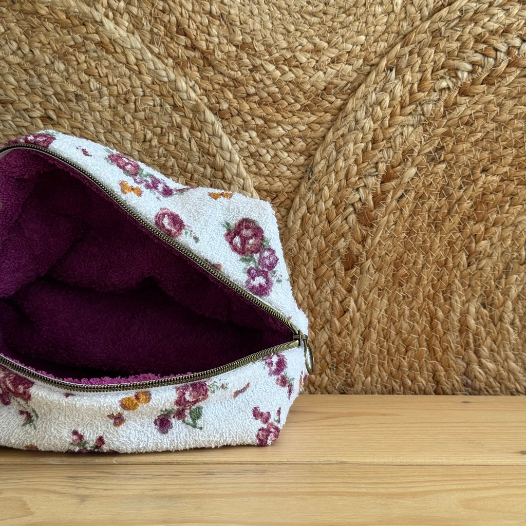 Trousse de toilette vintage fleurie / violette