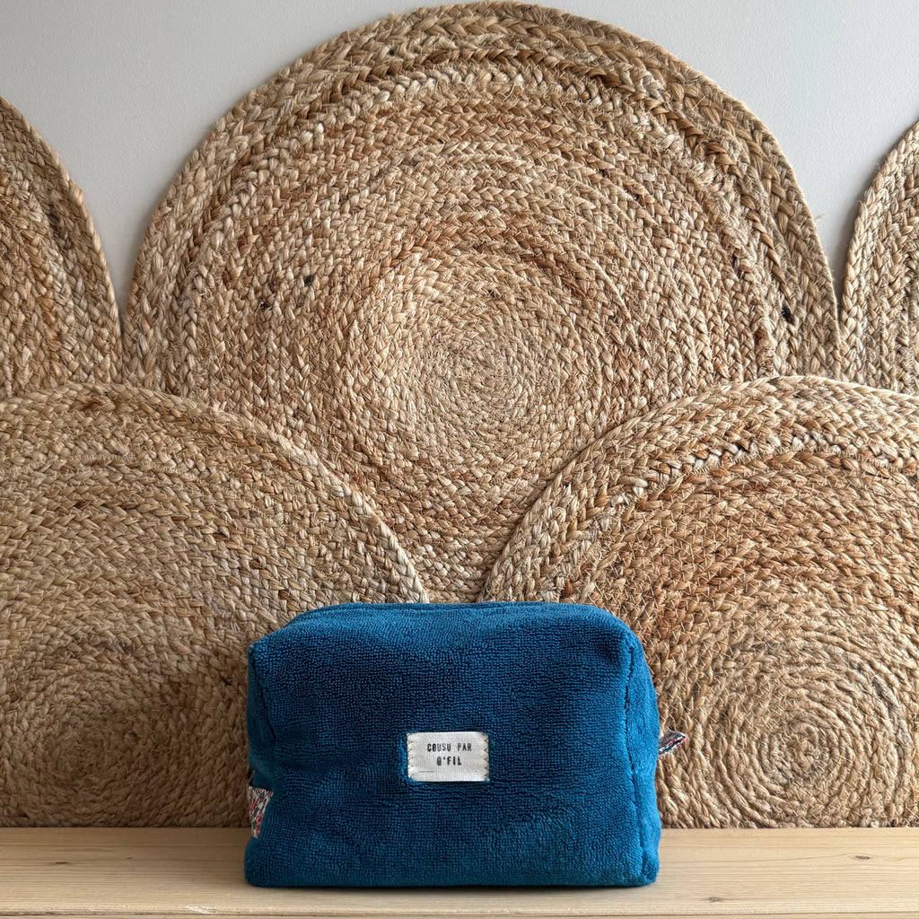 Trousse de toilette bleu canard / fleurie