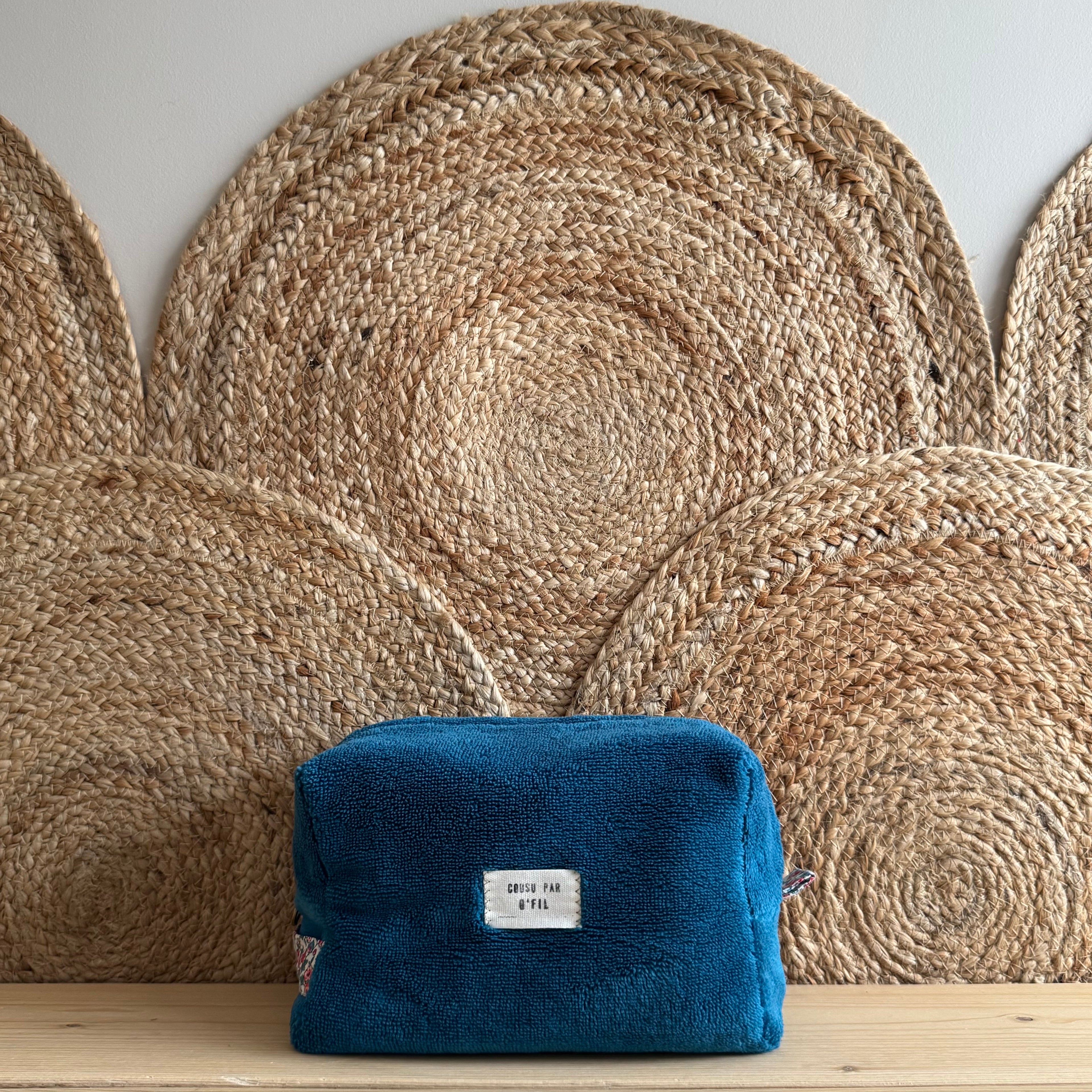 Trousse de toilette bleu canard / fleurie