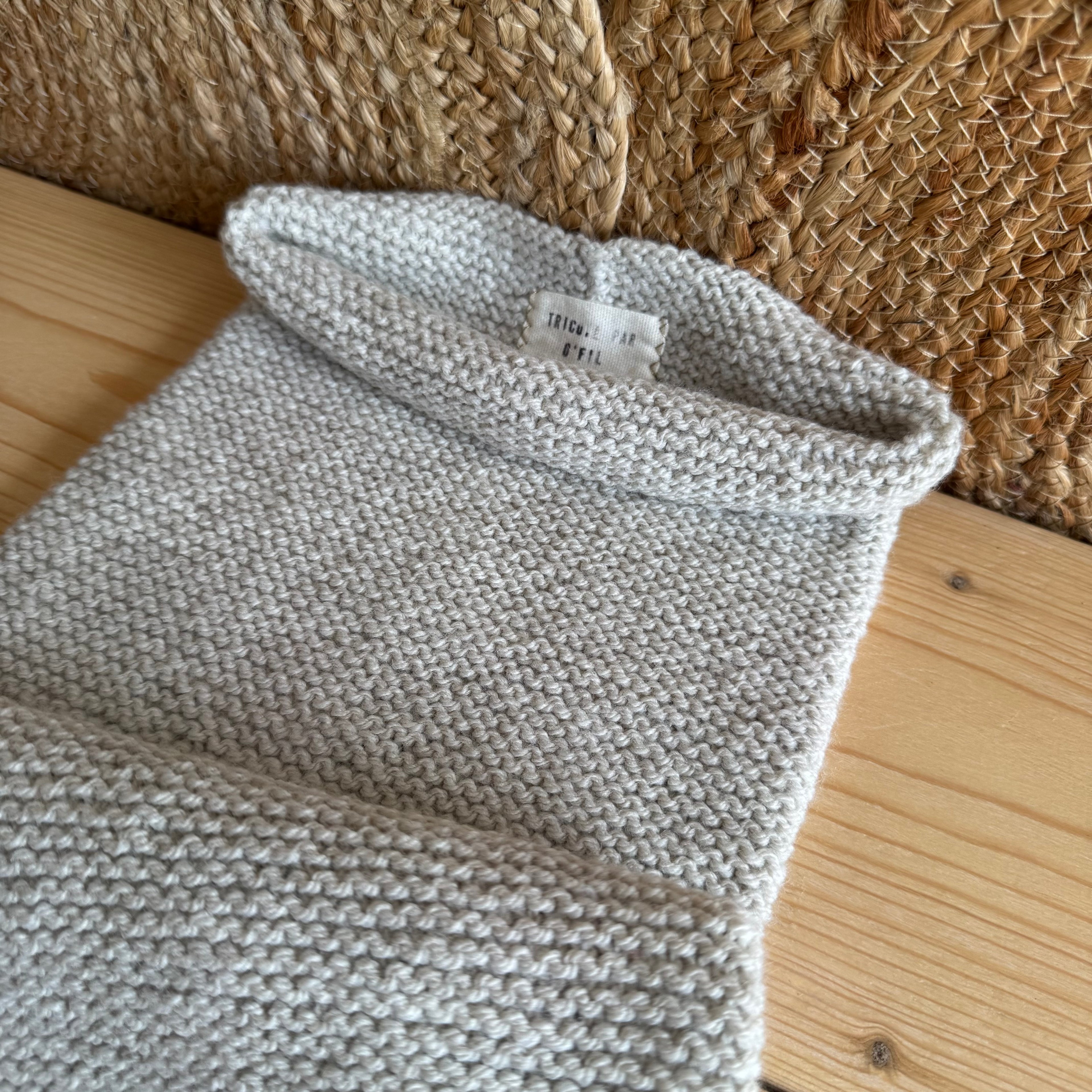 Cocoon / emmaillotage gris