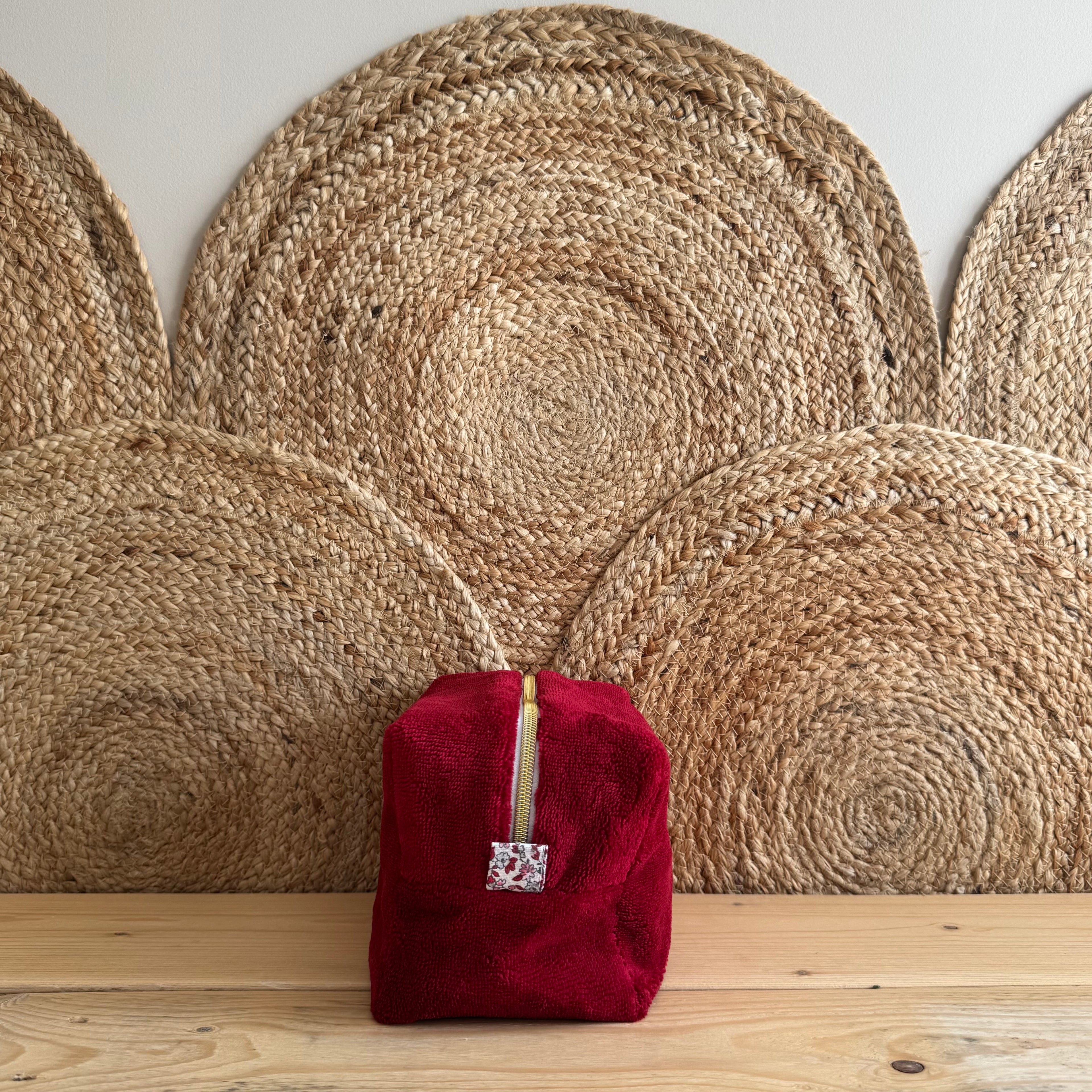 Trousse de toilette rouge / fleurie