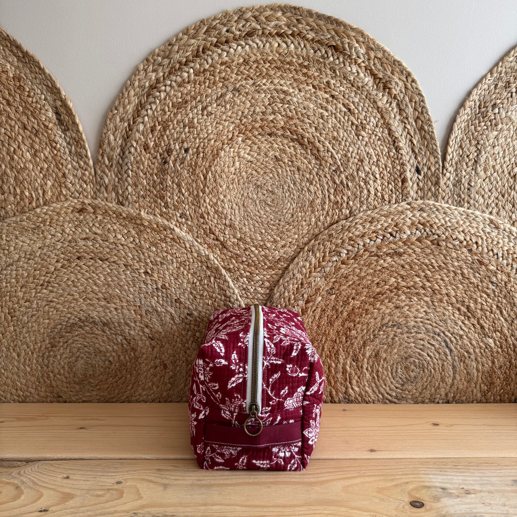 Trousse de toilette matelassé bordeaux