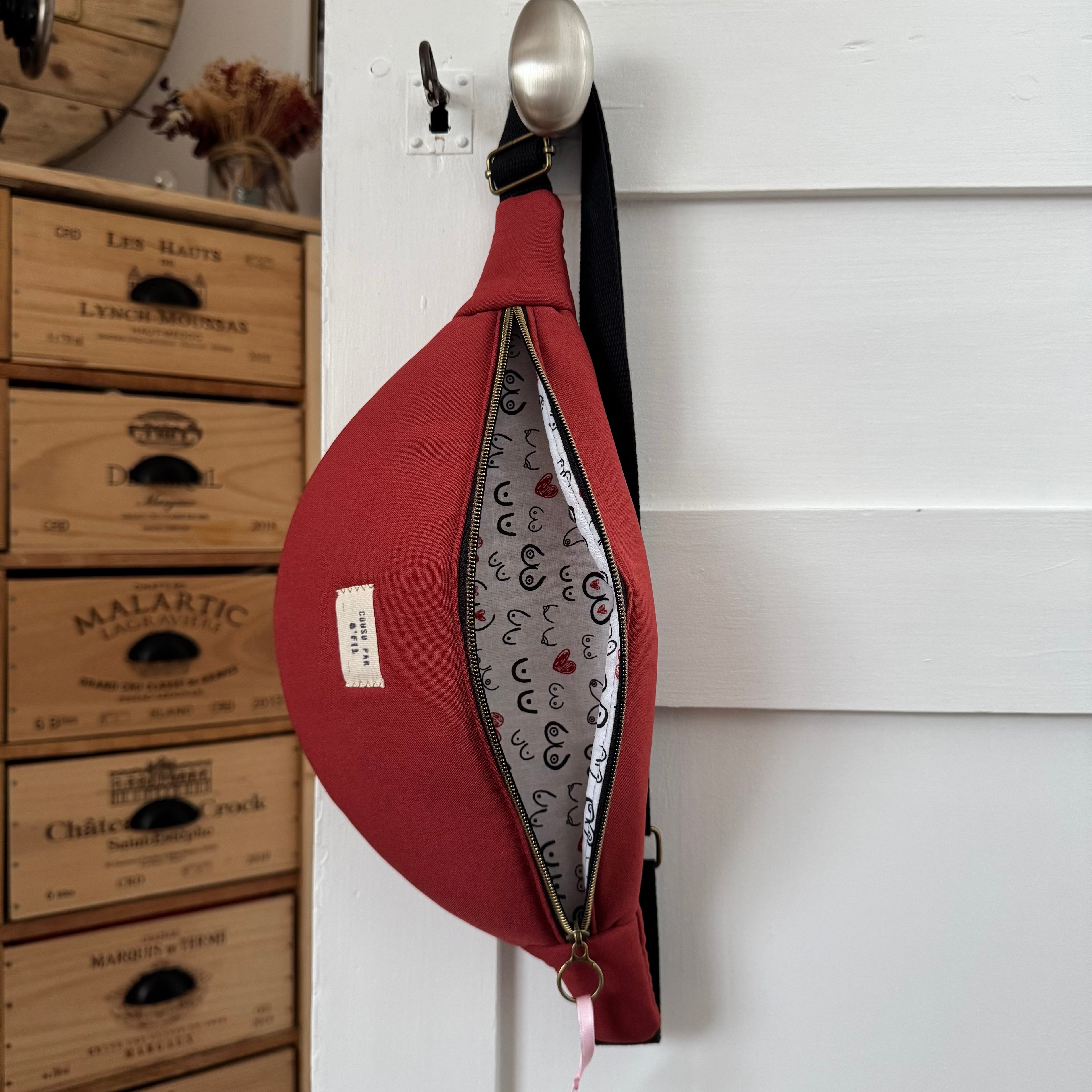 Sac banane rouge octobre rose