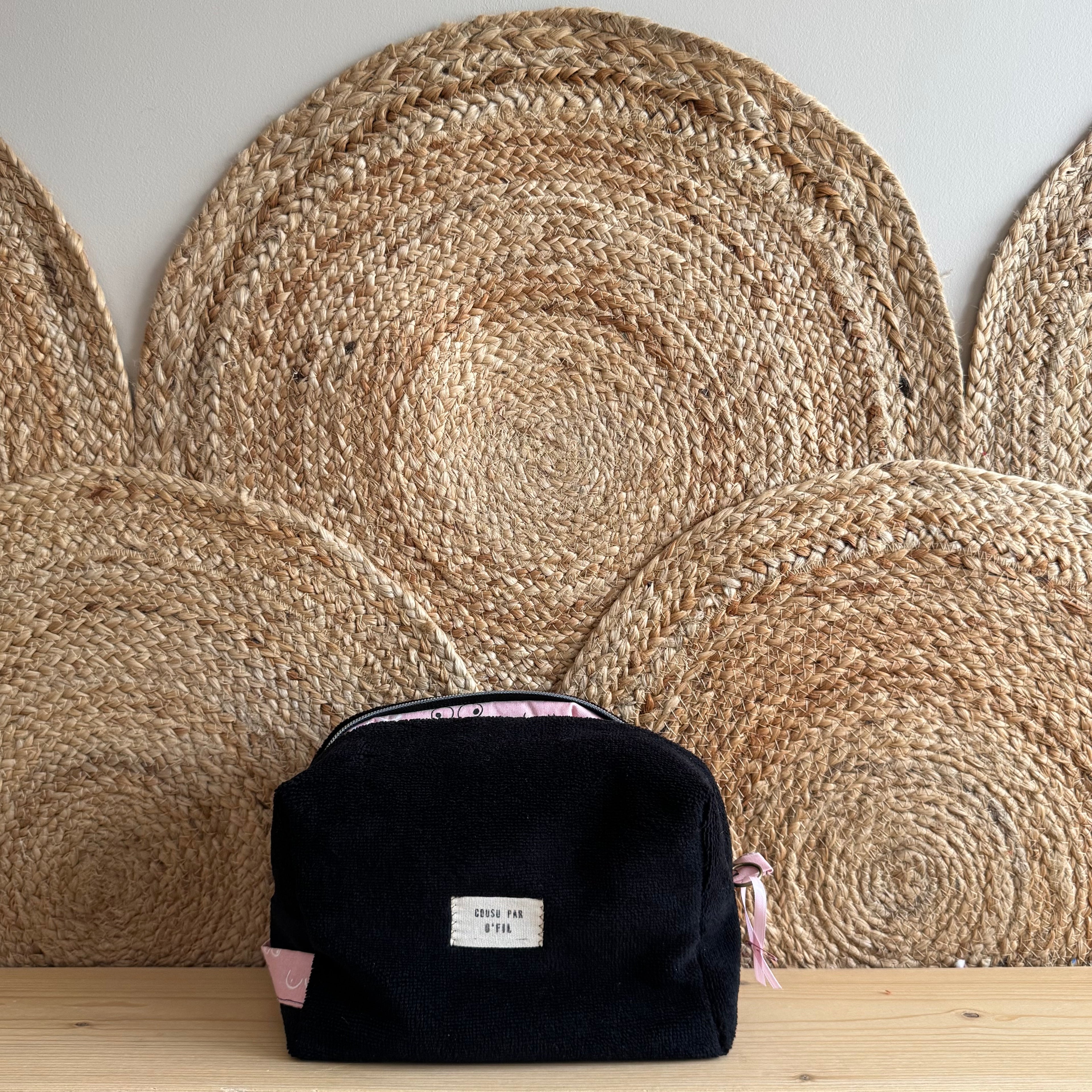 Trousse de toilette noir octobre rose