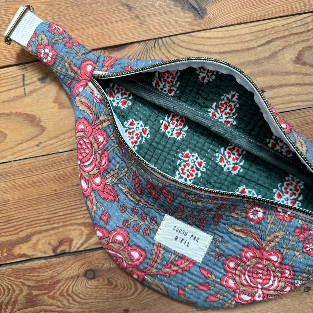 Sac banane matelassé bleu/gris