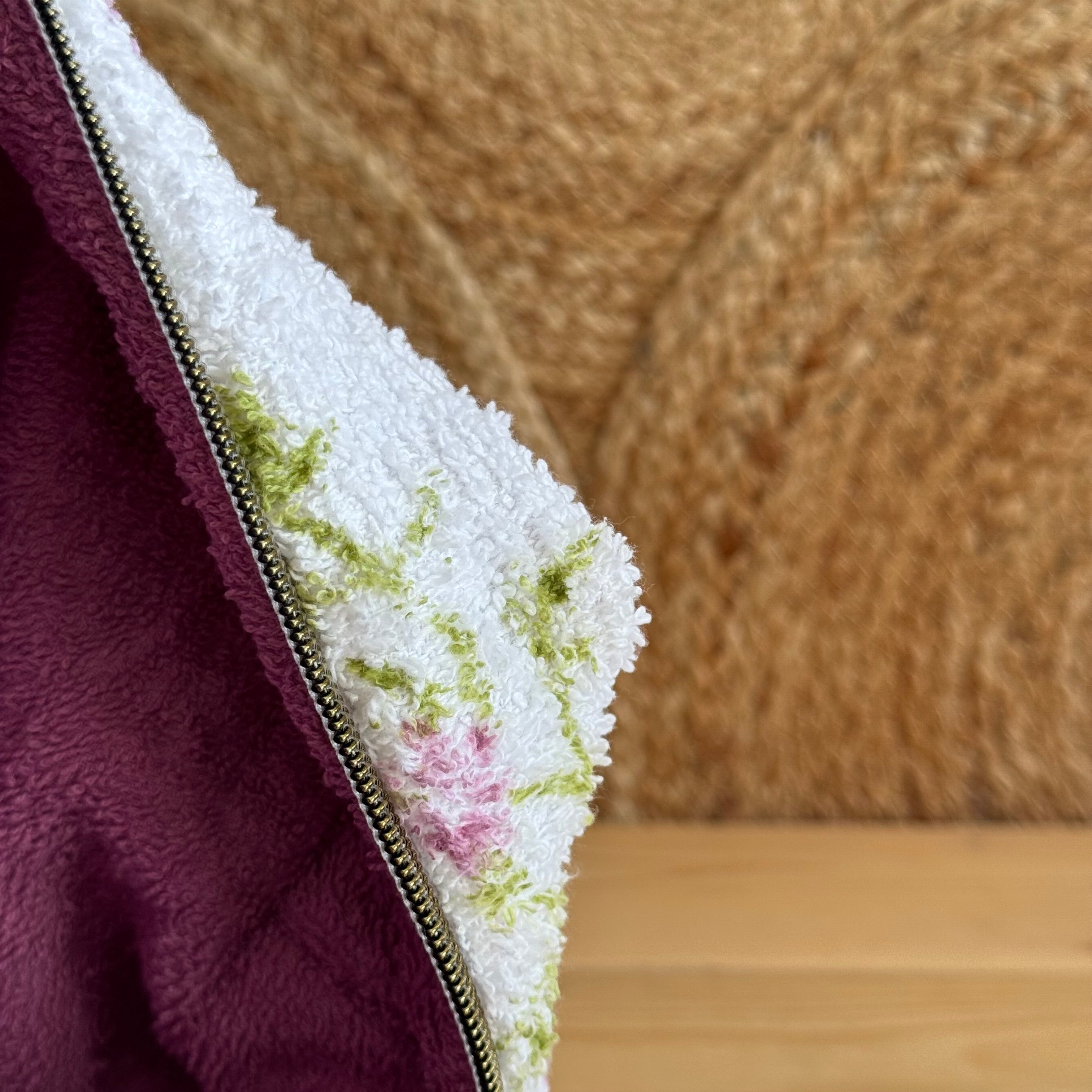 Trousse de toilette vintage fleurie / violette