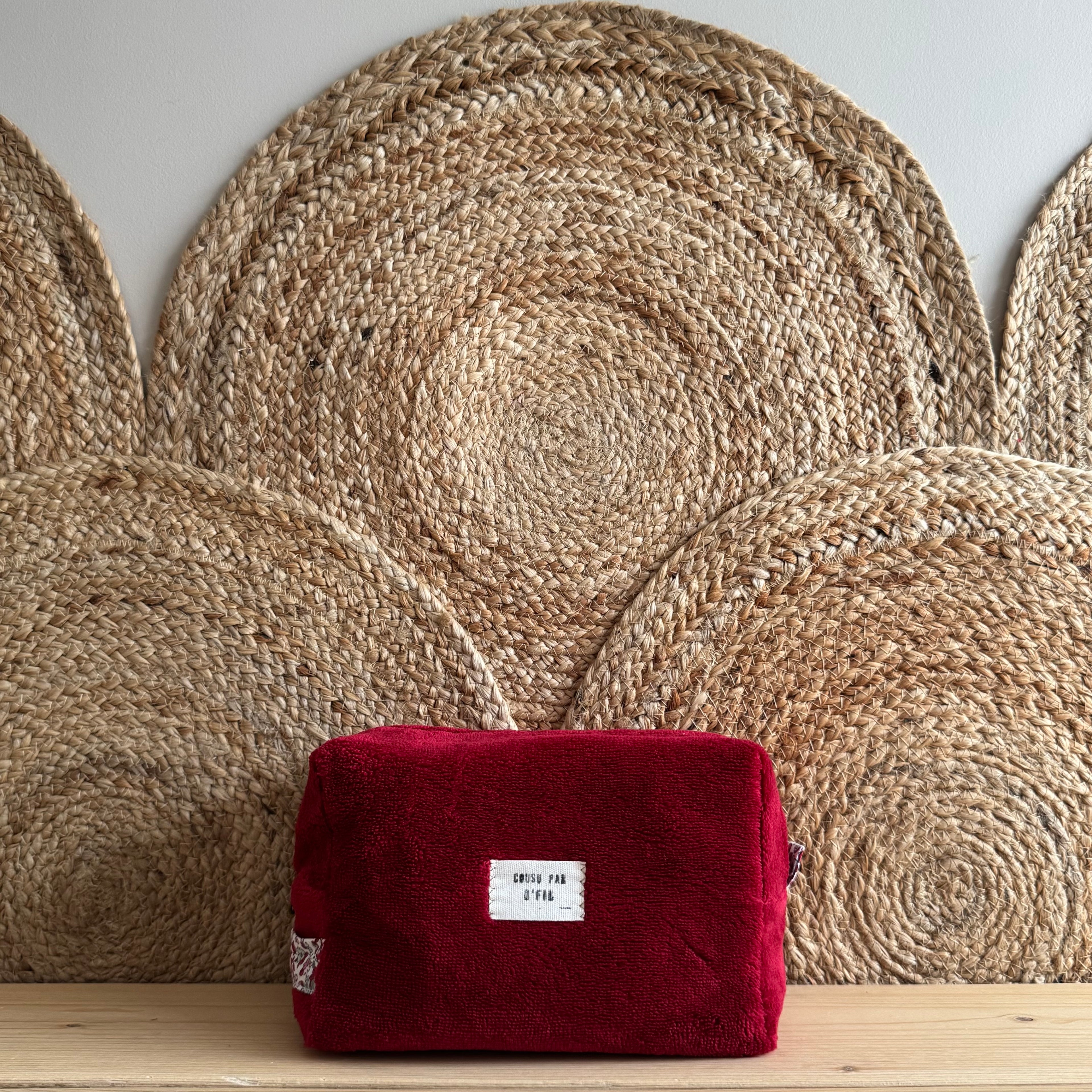 Trousse de toilette rouge / fleurie