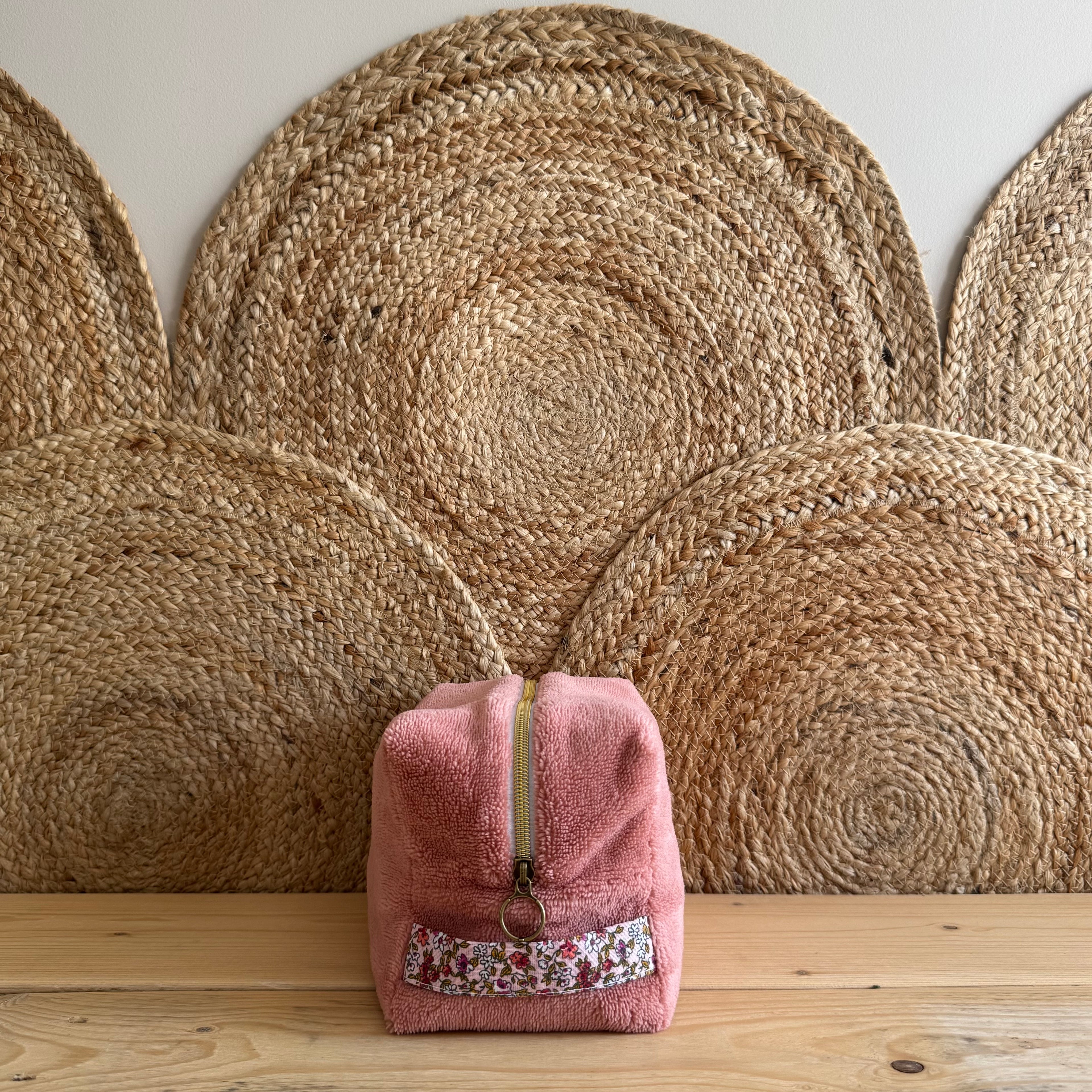 Trousse de toilette corail / fleurie