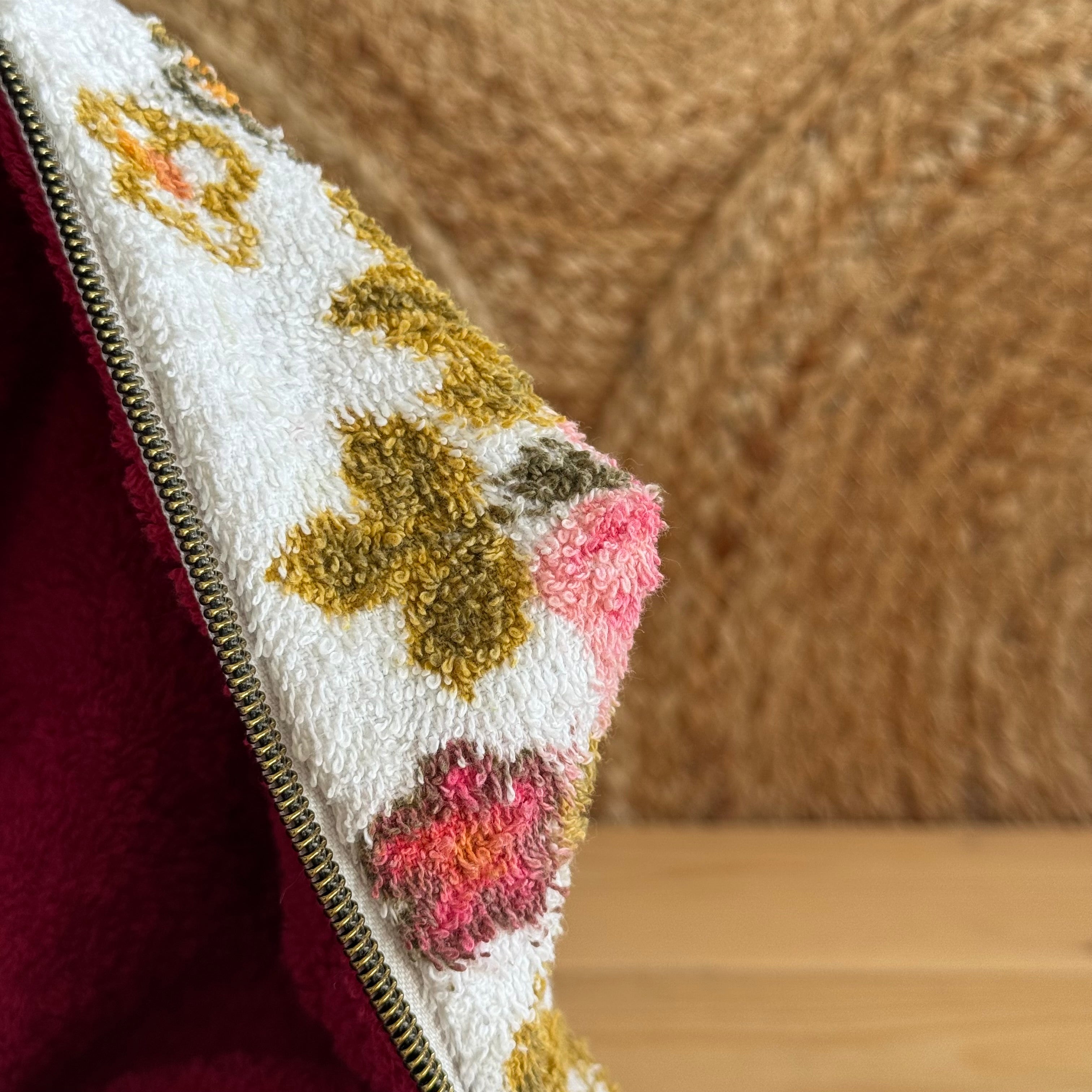 Trousse de toilette vintage fleurie / fushia