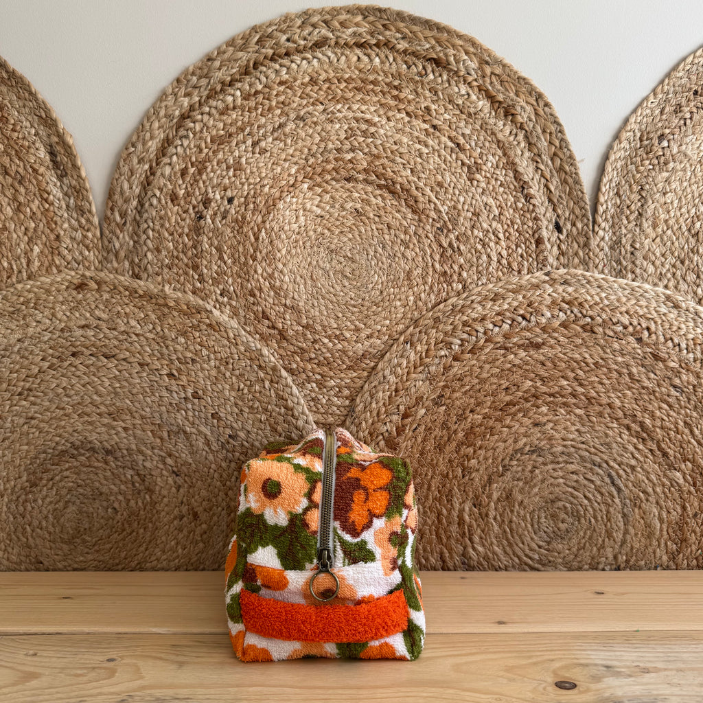 Trousse de toilette vintage fleurie / orange