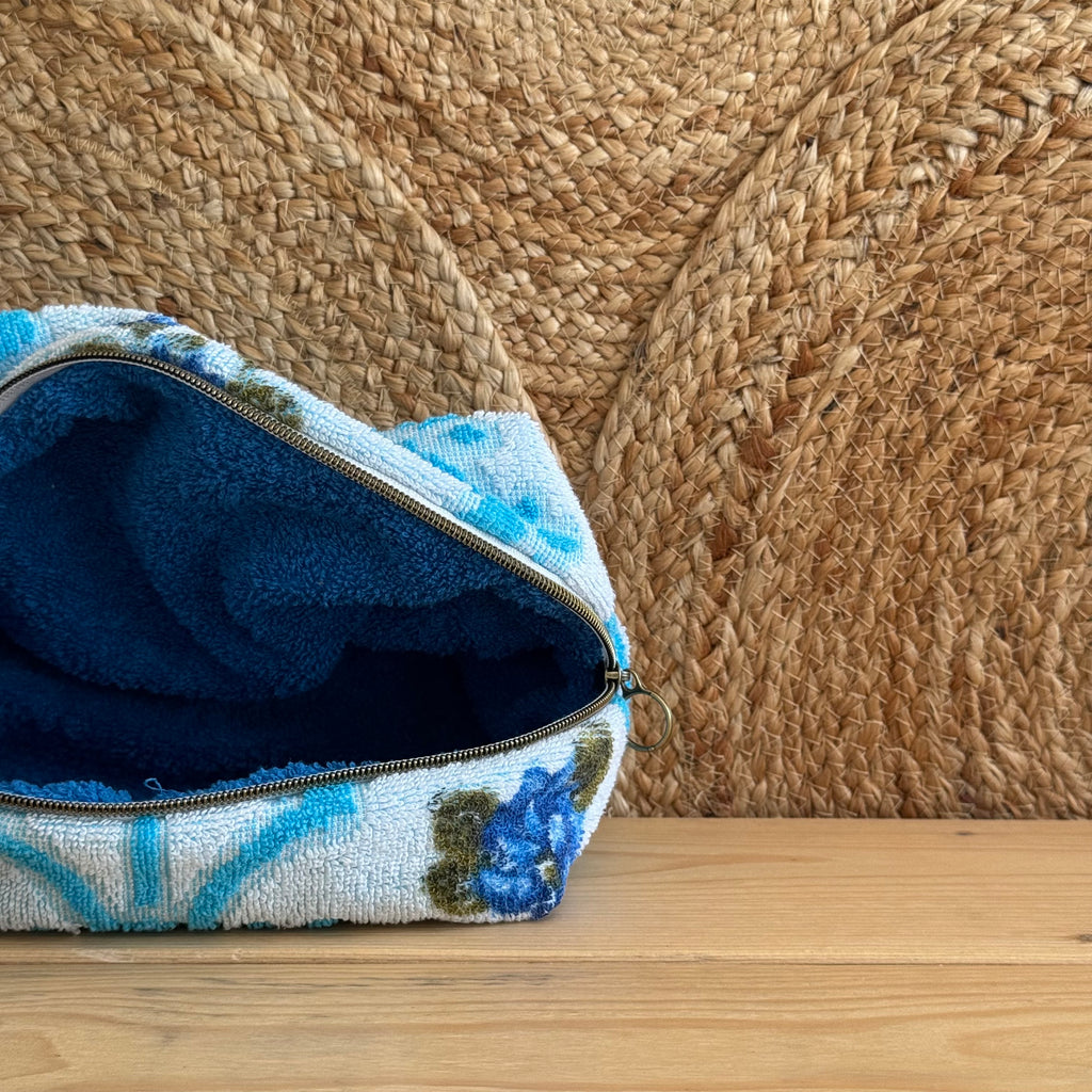 Trousse de toilette vintage fleurie / bleu roi