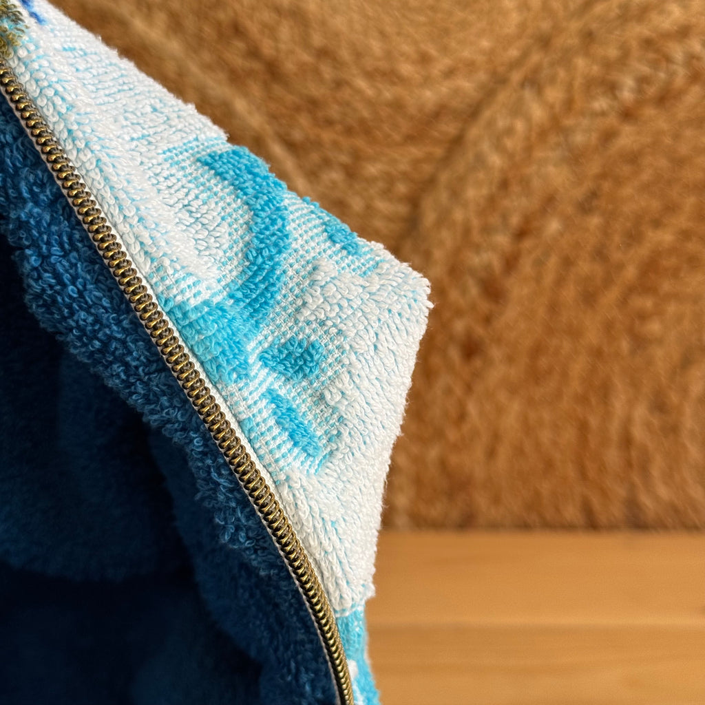 Trousse de toilette vintage fleurie / bleu roi