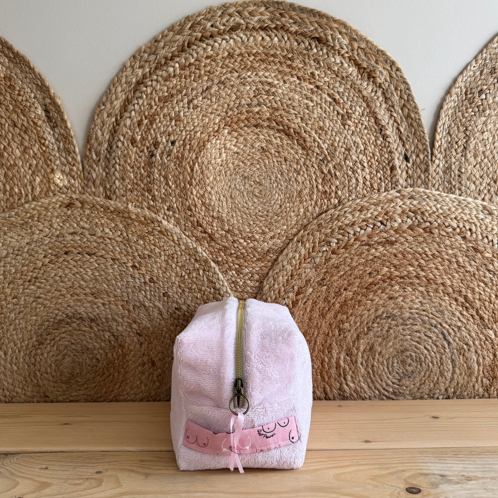 Trousse de toilette rose octobre rose