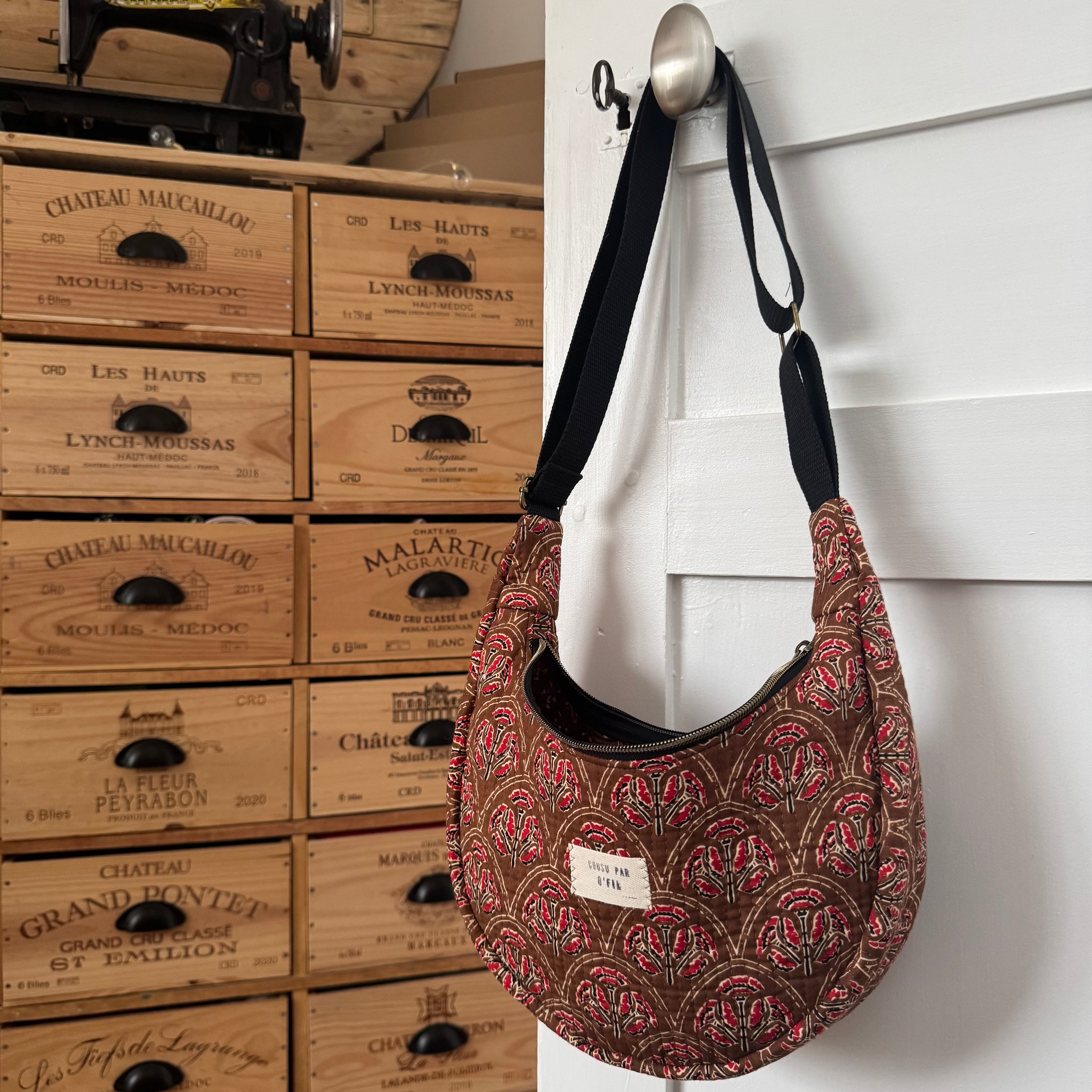 Sac demi-lune matelassé marron